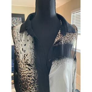 Women’s/juniors Kenneth Cole sleeveless button up blouse size medium